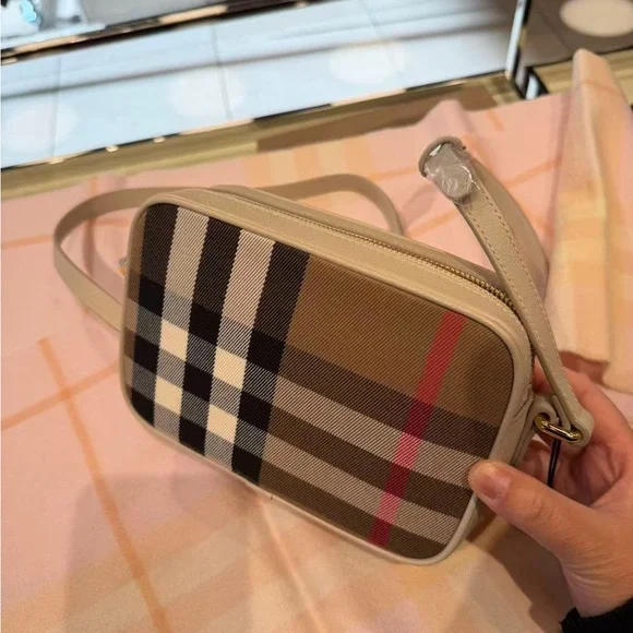 Burberry Women's Checkered Crossbody Bag limestone - Picture 7 of 8